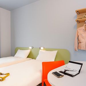 Zimmer mit zwei Einzelbetten